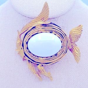 Large Vintage Textured GoldTone Fish With A large White Cabochon Pin/Brooch